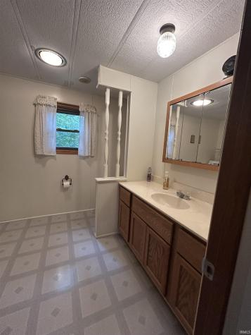 0335 S 800 E Knox IN 46534