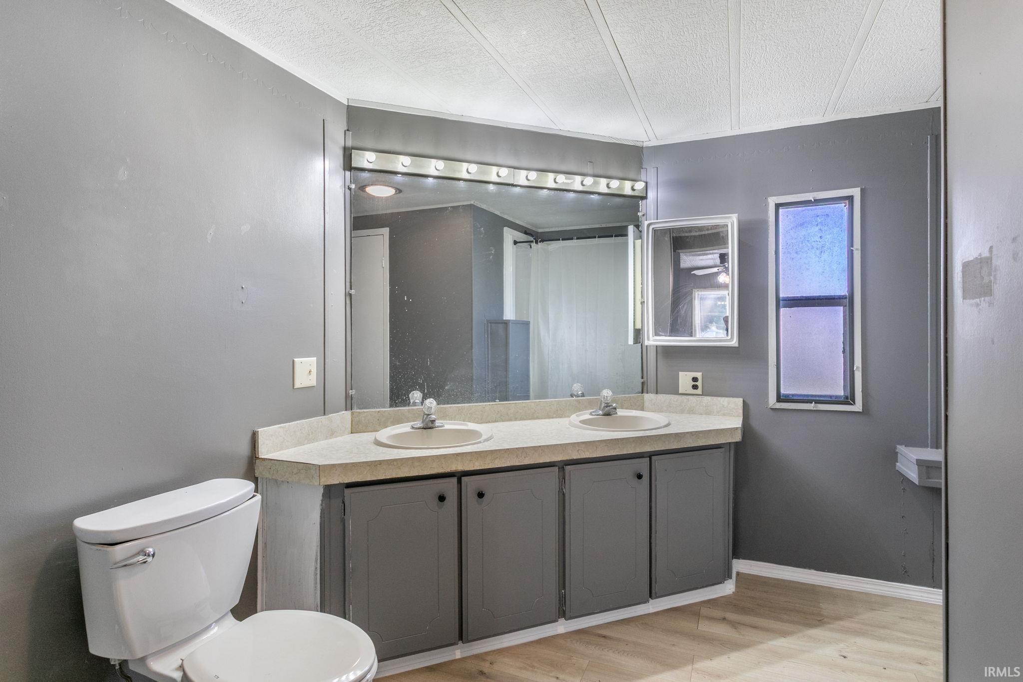 12514 Bonnie Lane Middlebury IN 46540