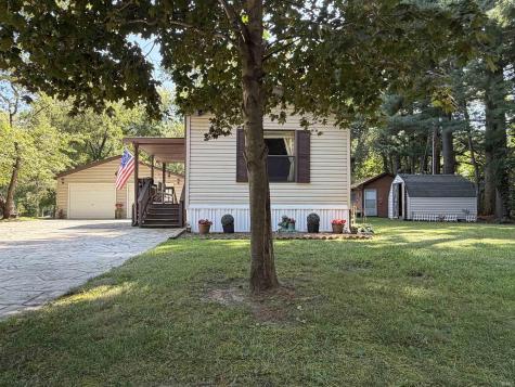 2876 N 175 E Winamac IN 46996