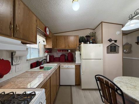 2876 N 175 E Winamac IN 46996