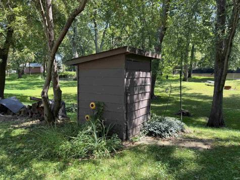 2876 N 175 E Winamac IN 46996