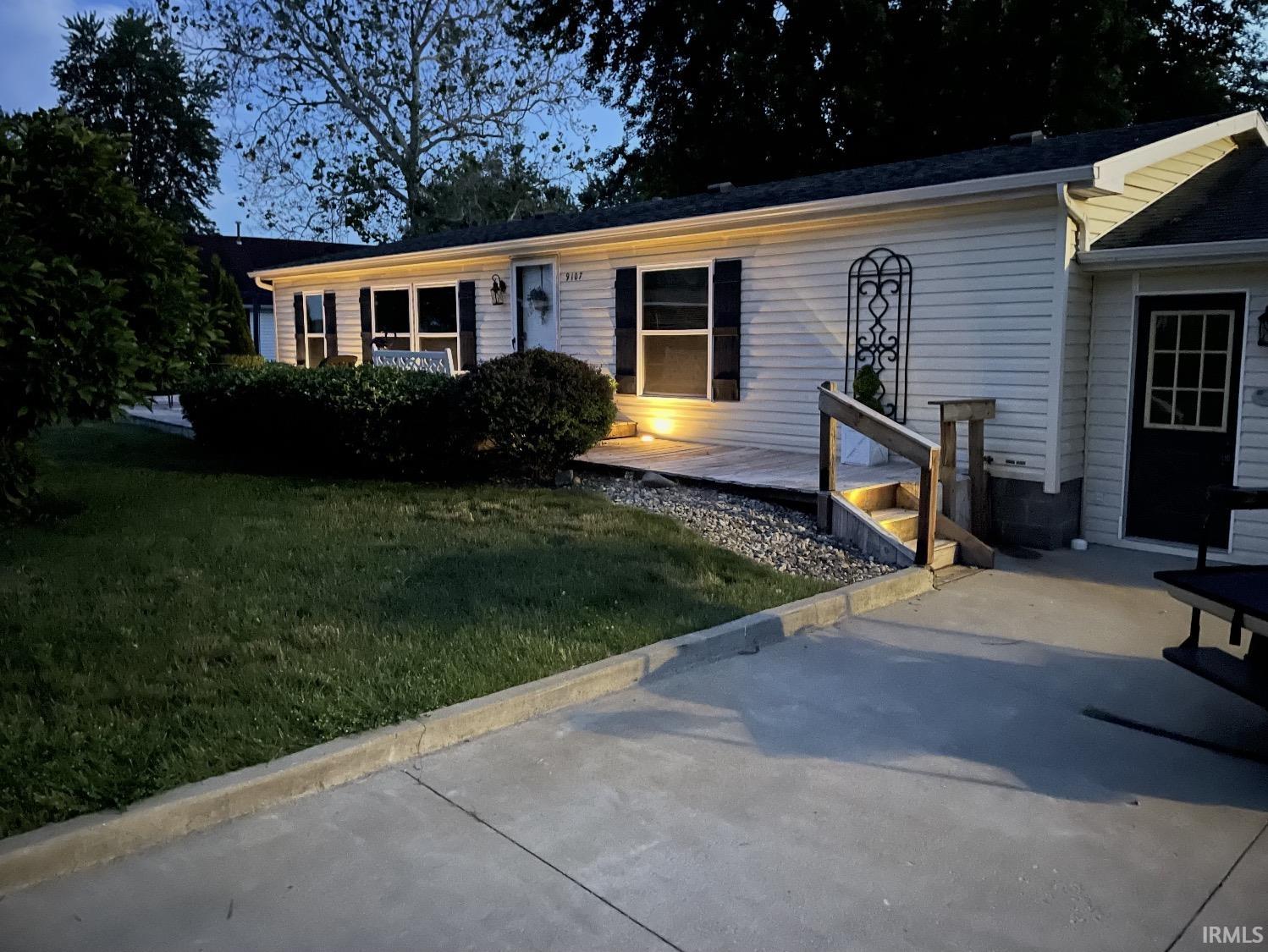 9107 N Mary D Drive Bremen IN 46506