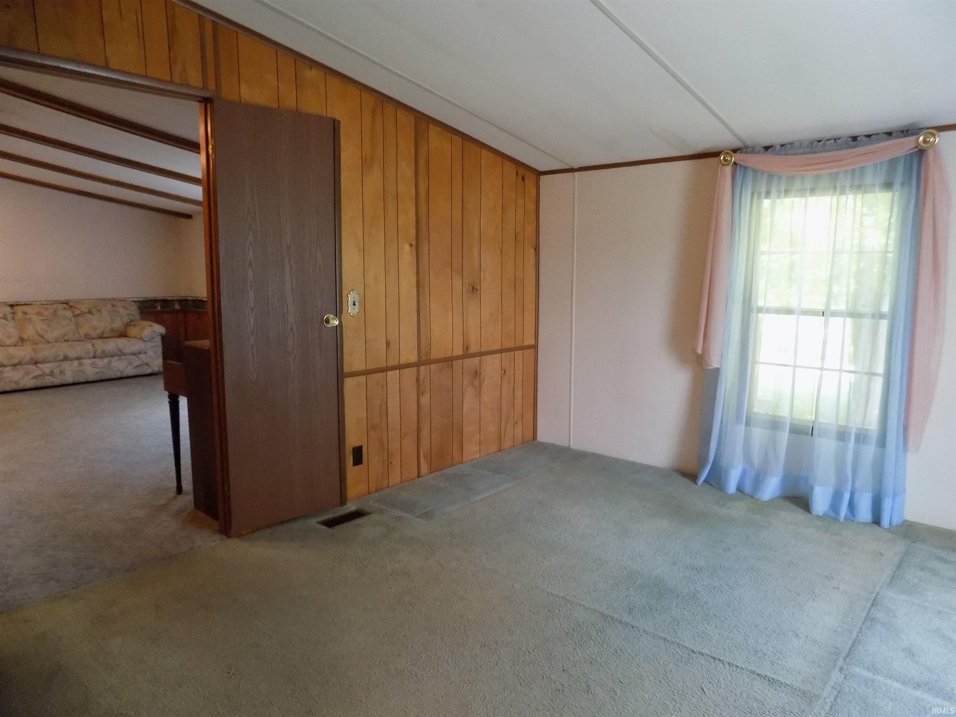 58613 County Road 105 Elkhart IN 46517