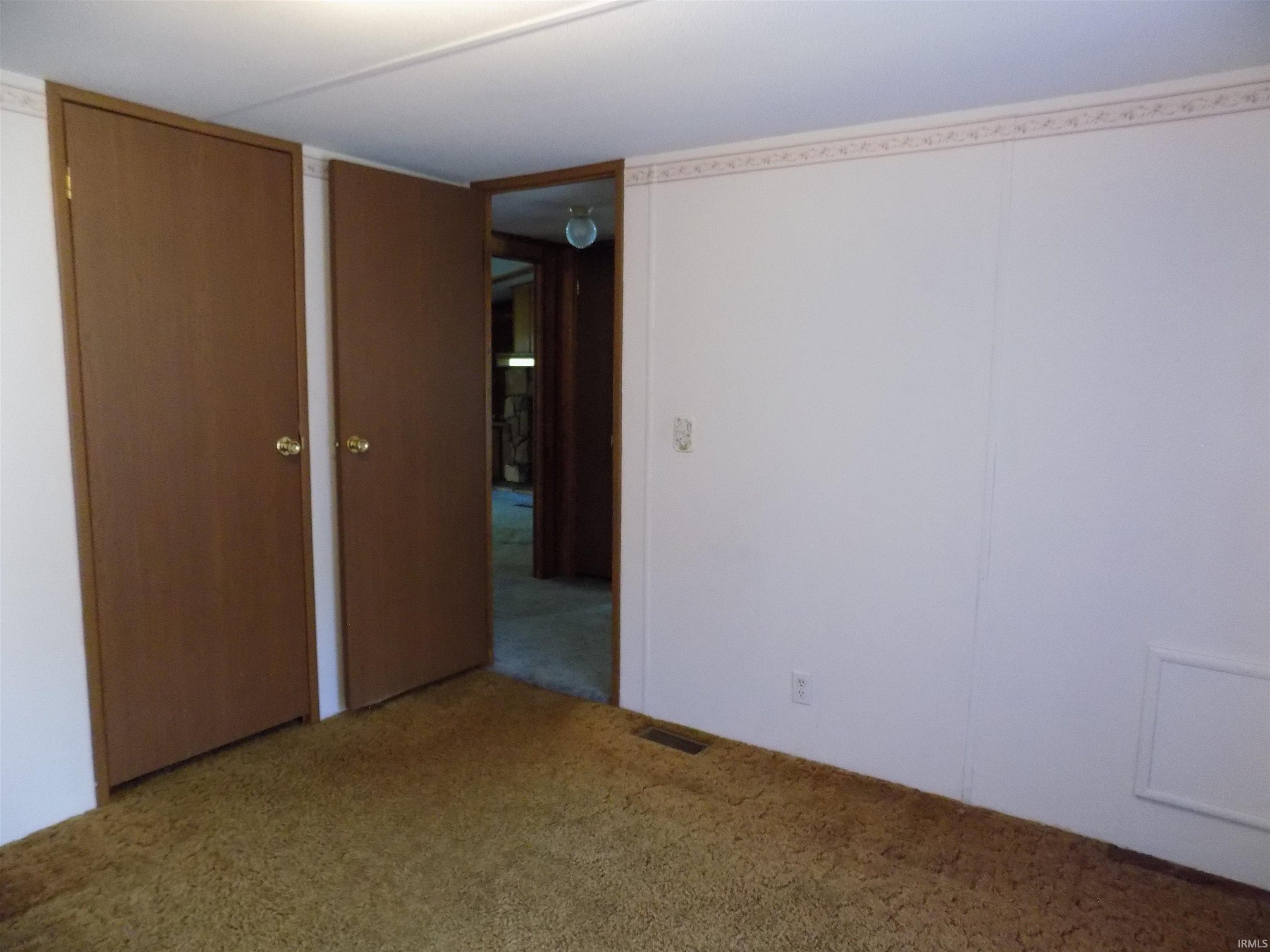 58613 County Road 105 Elkhart IN 46517