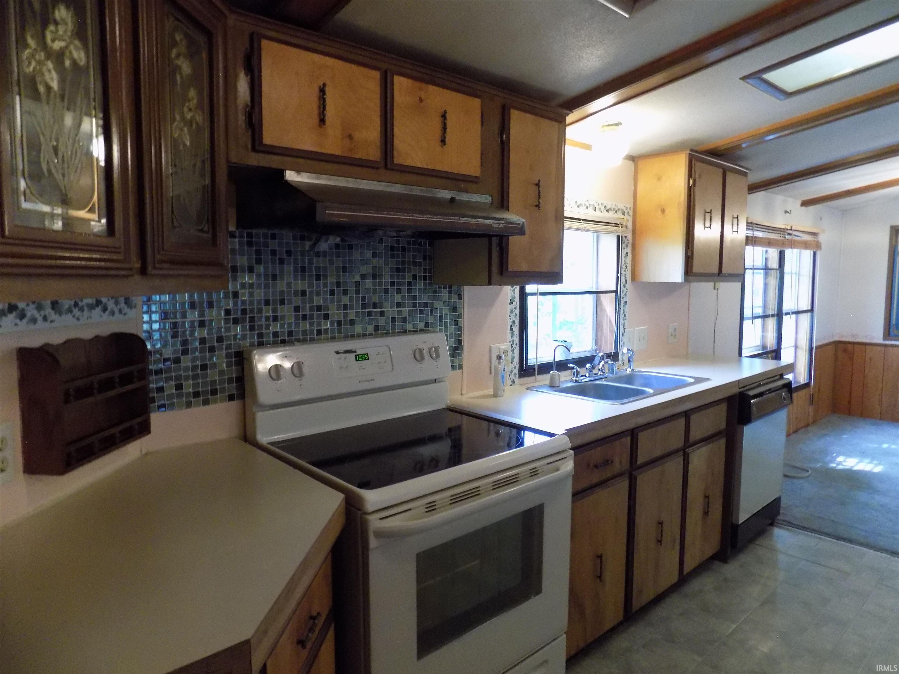 58613 County Road 105 Elkhart IN 46517