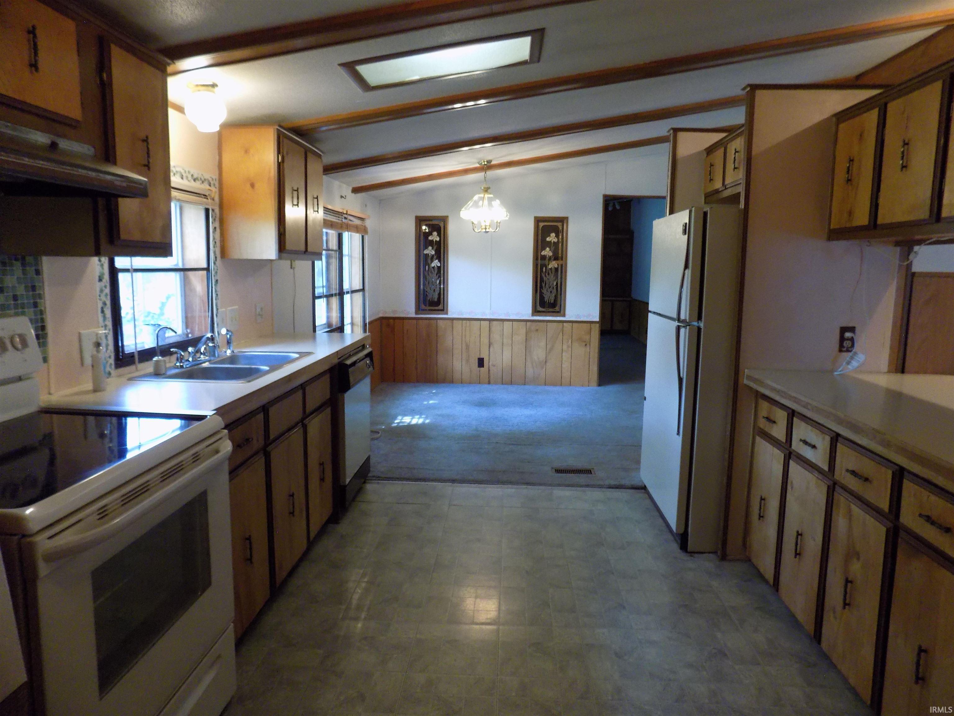 58613 County Road 105 Elkhart IN 46517