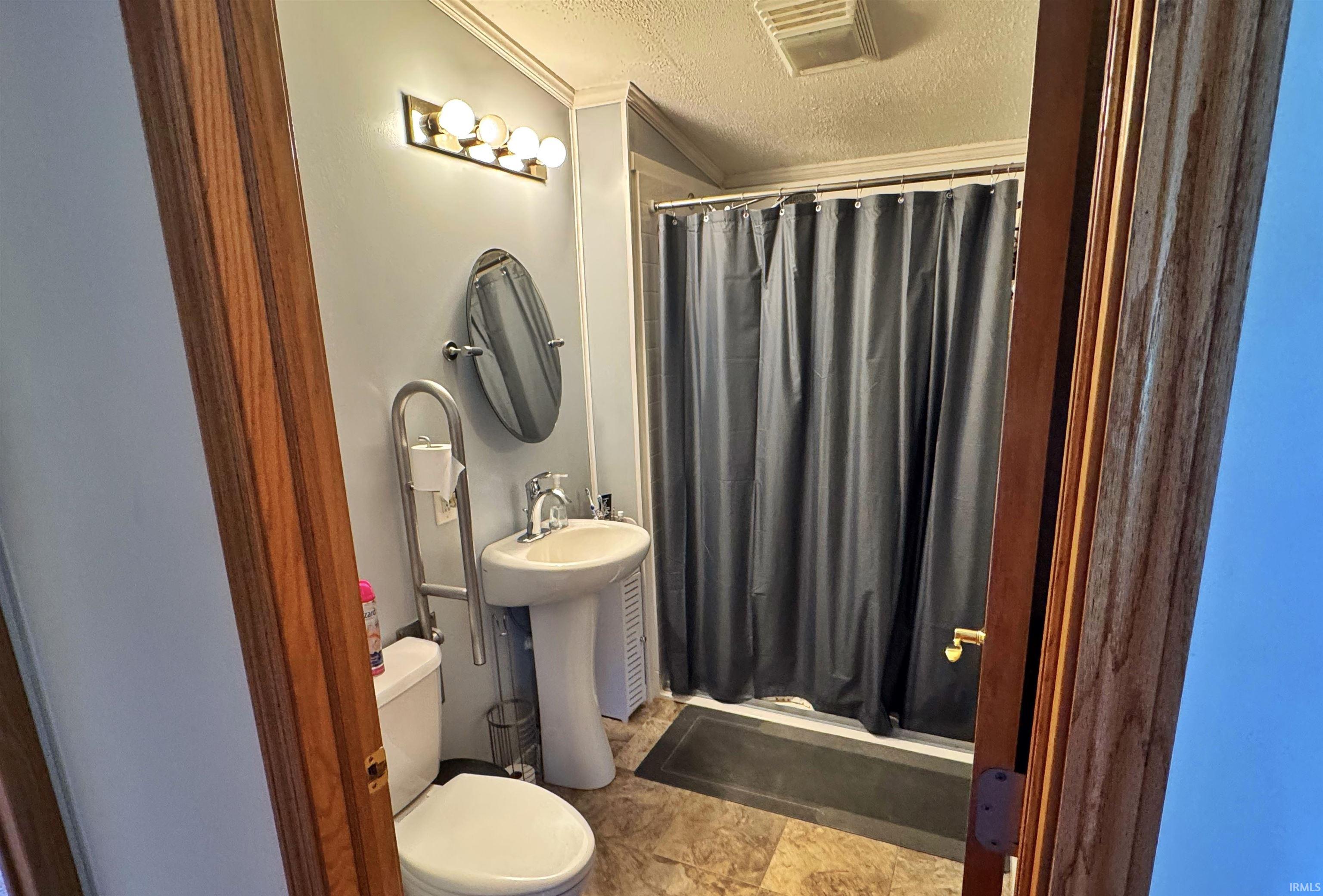 2390 E 300 S Road Rochester IN 46975