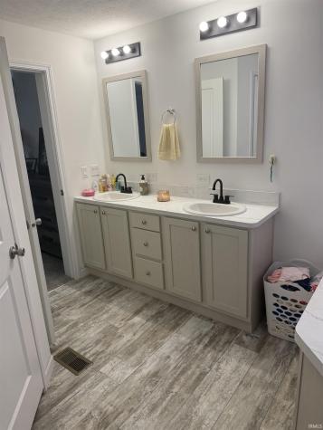 3520 S 750 E Road Knox IN 46534