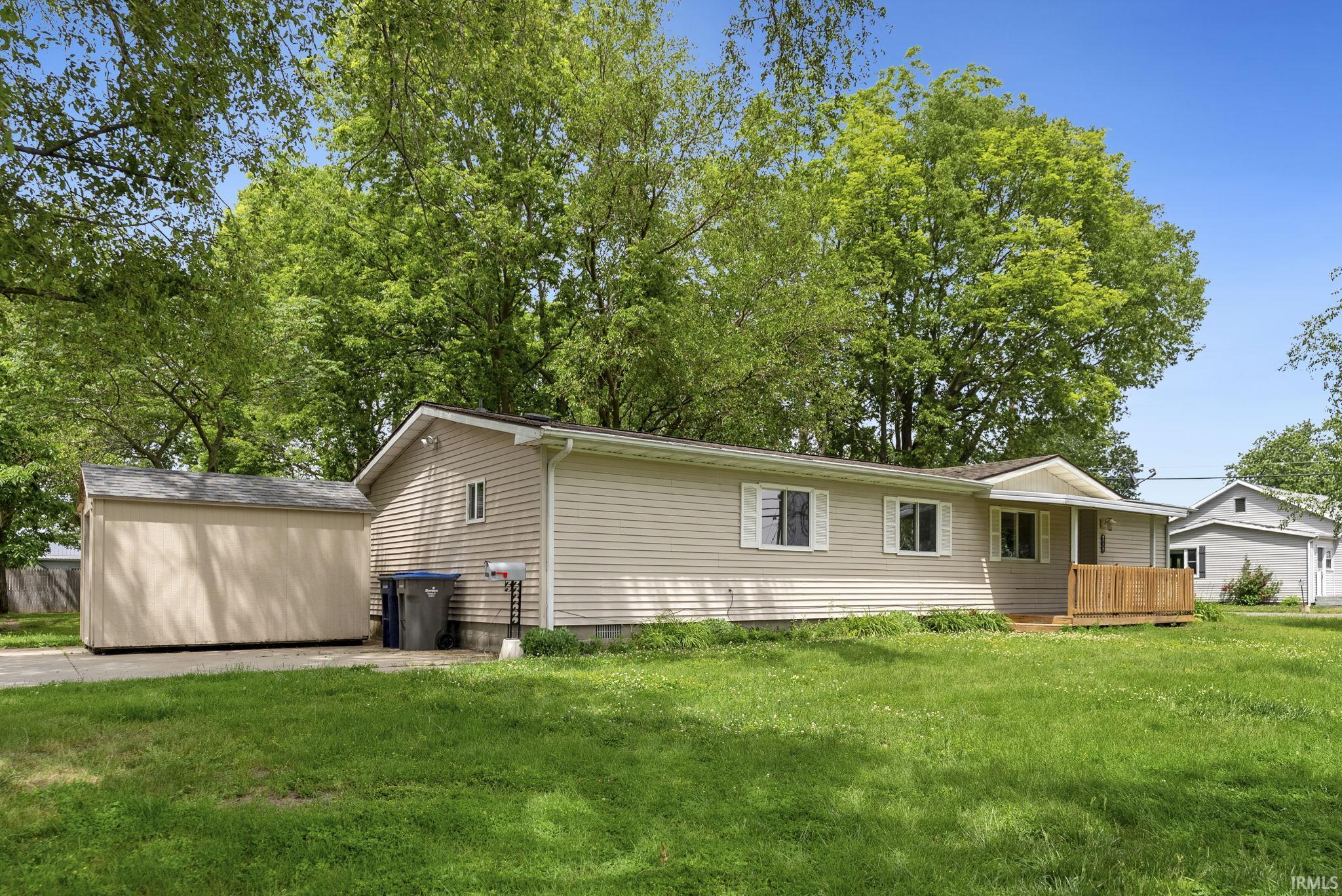 1047 E Smith Street Warsaw IN 46580