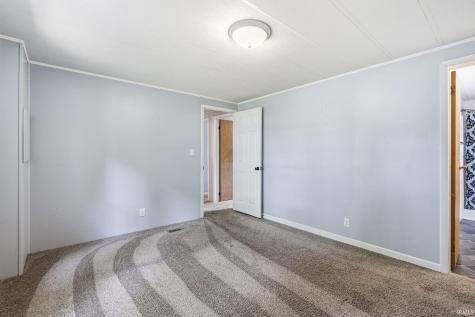 1047 E Smith Street Warsaw IN 46580