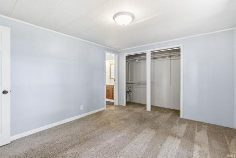 1047 E Smith Street Warsaw IN 46580