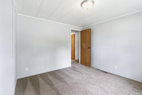 1047 E Smith Street Warsaw IN 46580
