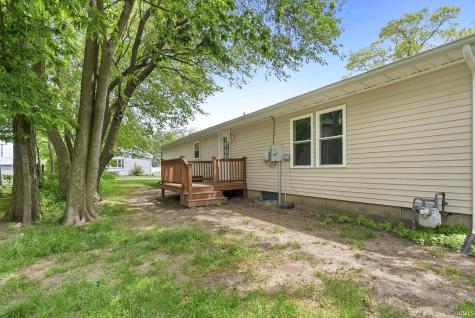1047 E Smith Street Warsaw IN 46580
