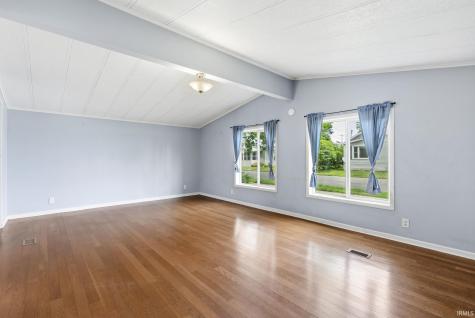 1047 E Smith Street Warsaw IN 46580