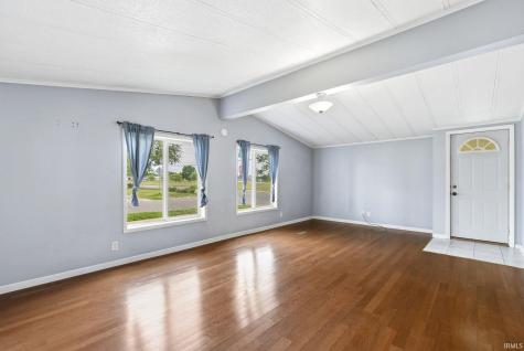 1047 E Smith Street Warsaw IN 46580