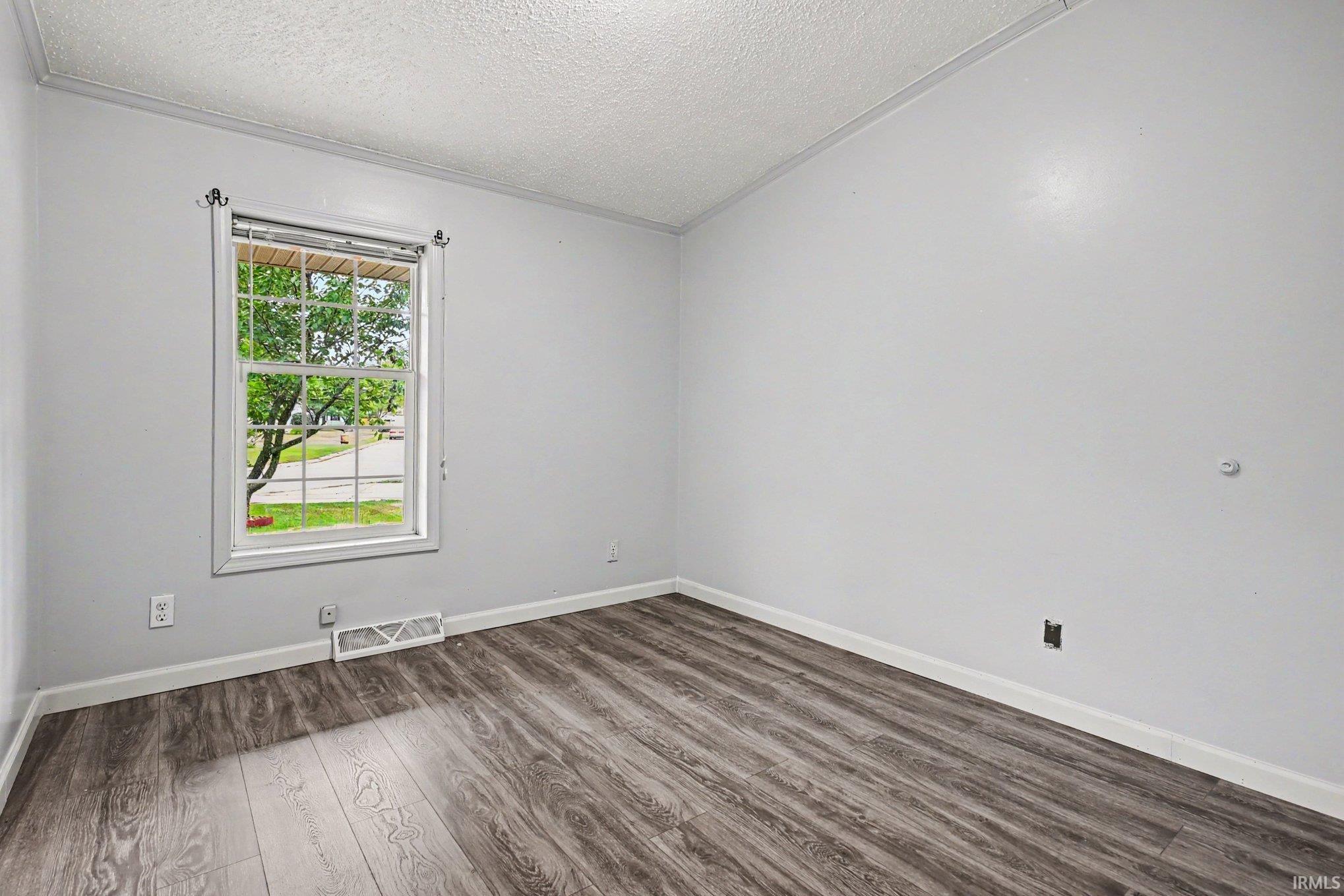 1549 Sedgewick Court Elkhart IN 46516