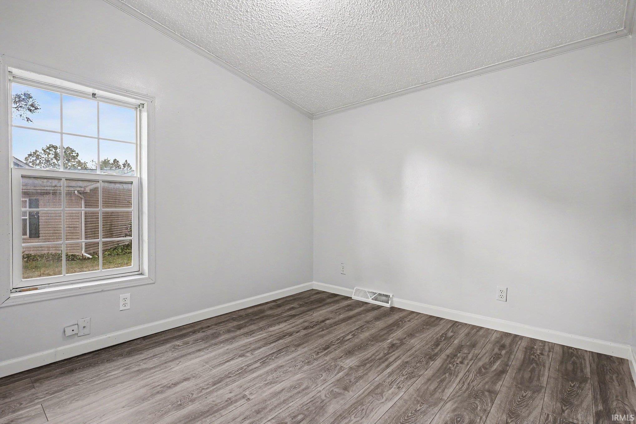 1549 Sedgewick Court Elkhart IN 46516