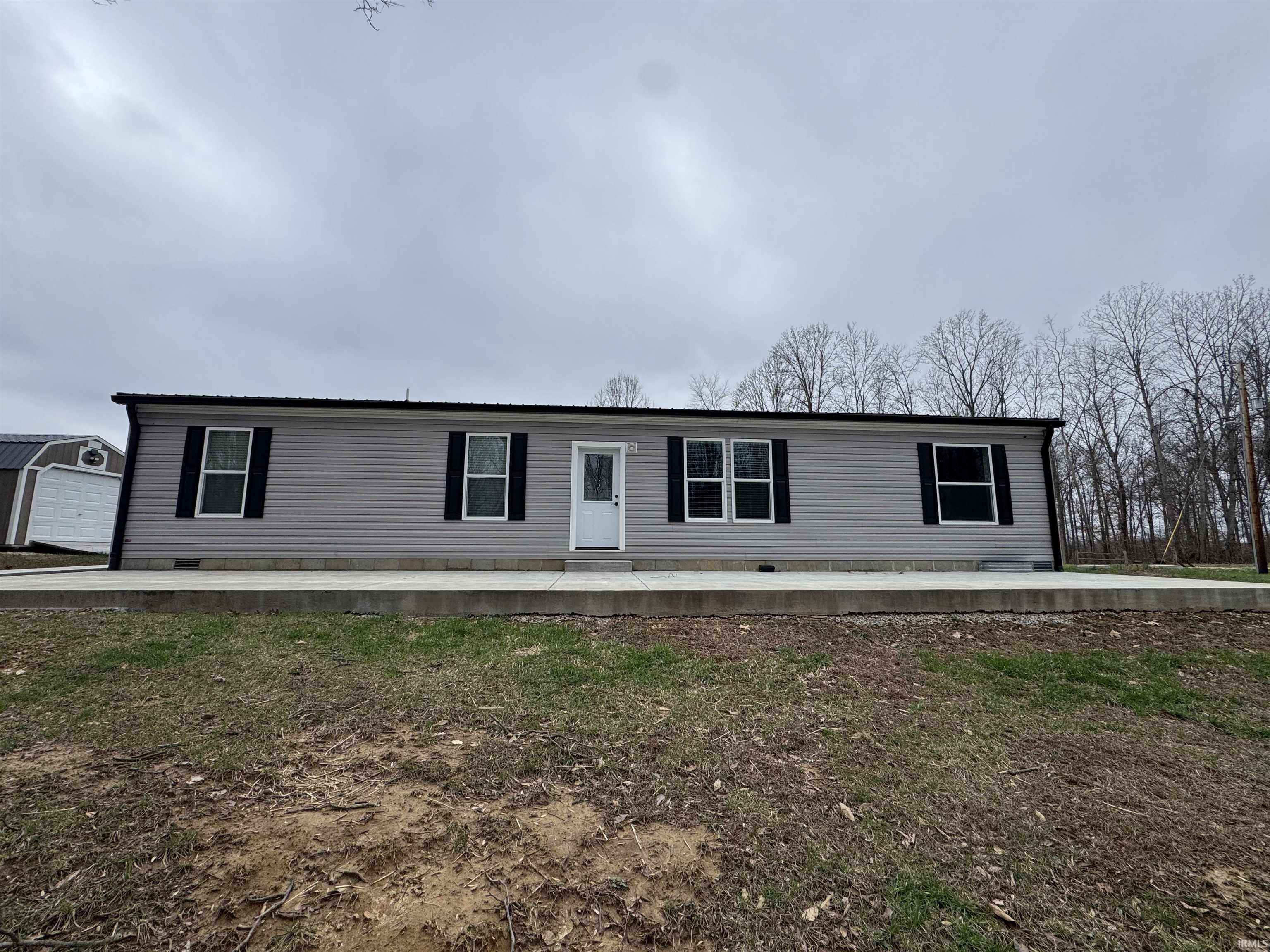 9123 E Pine Road Bloomfield IN 47424