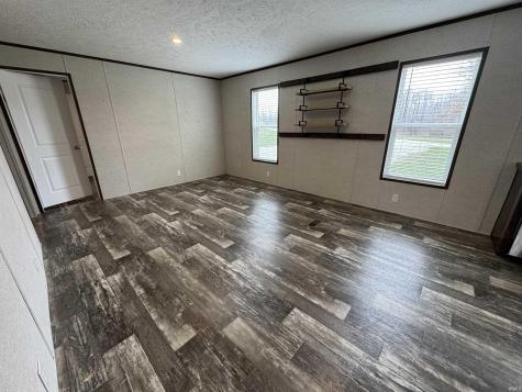 9123 E Pine Road Bloomfield IN 47424