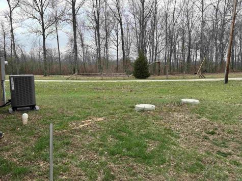 9123 E Pine Road Bloomfield IN 47424