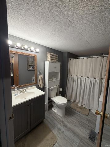 438 W Davis Street Bloomfield IN 47424