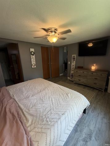 438 W Davis Street Bloomfield IN 47424
