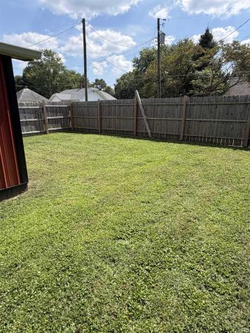 438 W Davis Street Bloomfield IN 47424