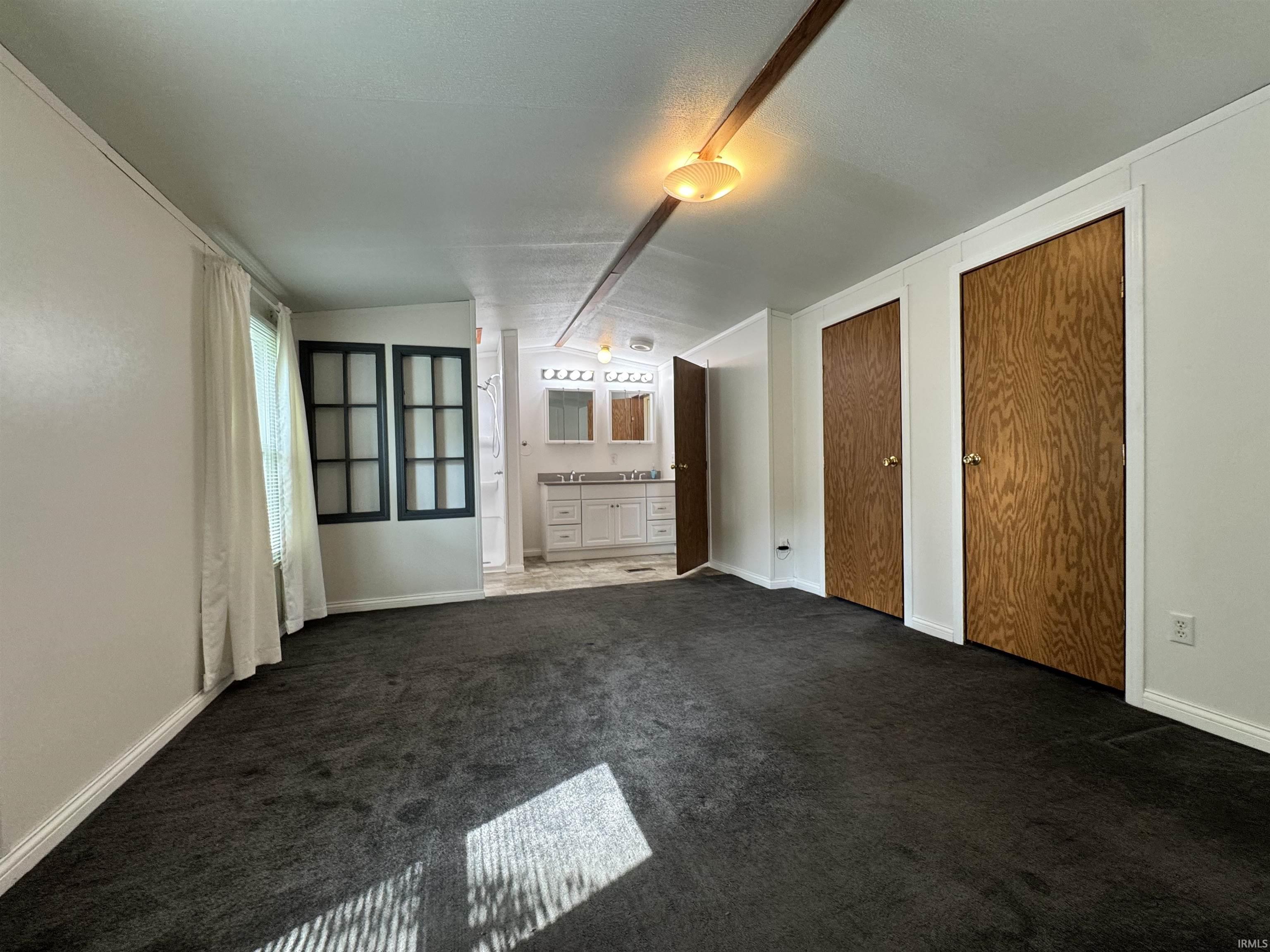 402 S Higbee Street Milford IN 46542