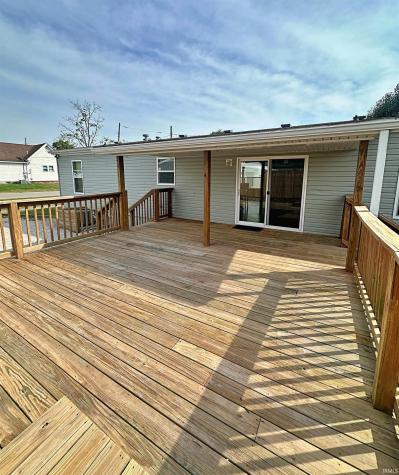 200 Dewey Street Loogootee IN 47553