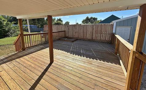 200 Dewey Street Loogootee IN 47553