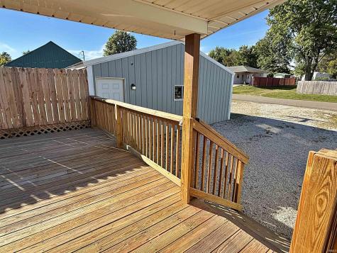 200 Dewey Street Loogootee IN 47553