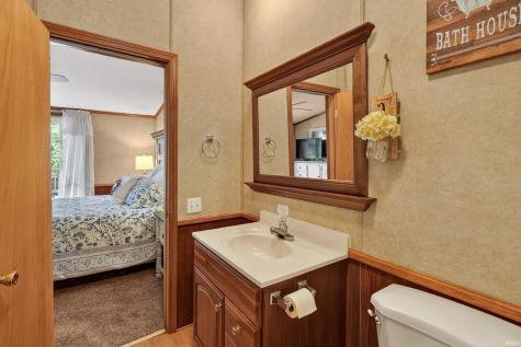 6831 N 1225 W Monticello IN 47960