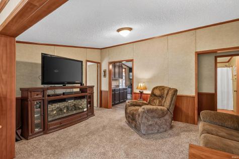 6831 N 1225 W Monticello IN 47960