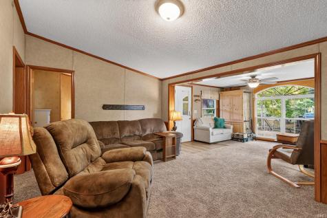 6831 N 1225 W Monticello IN 47960