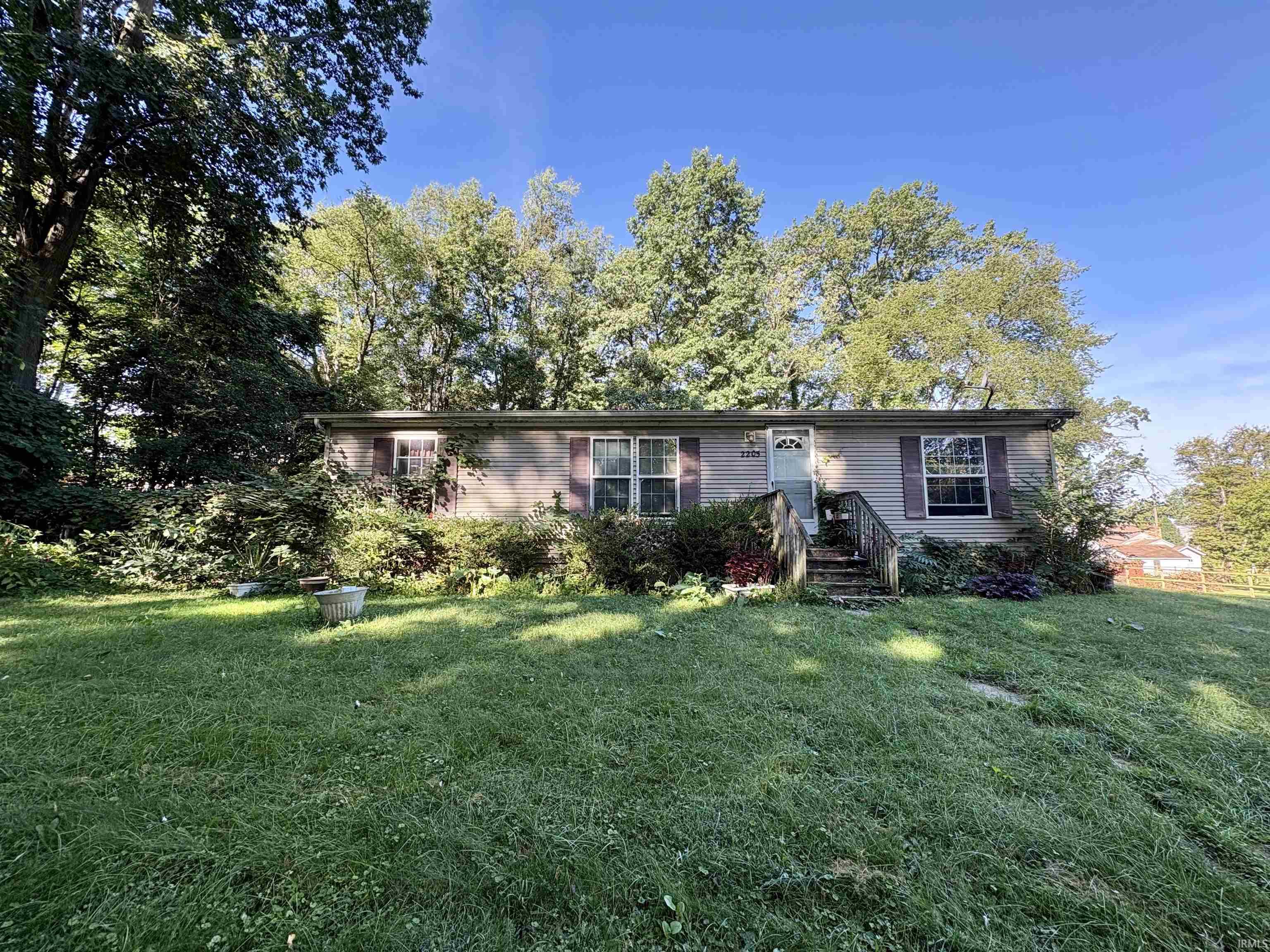 2205 Philippa Street South Bend IN 46613