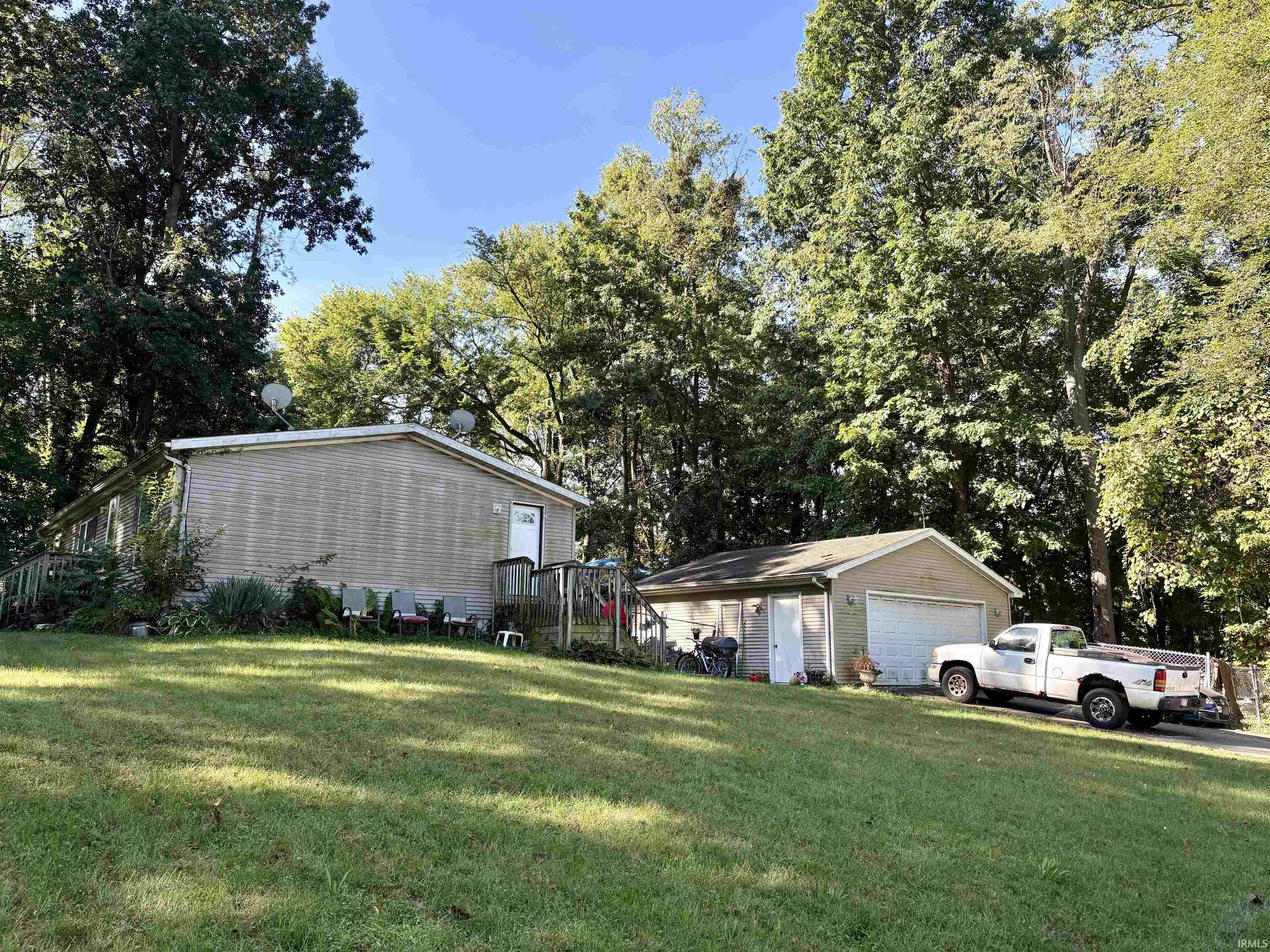 2205 Philippa Street South Bend IN 46613