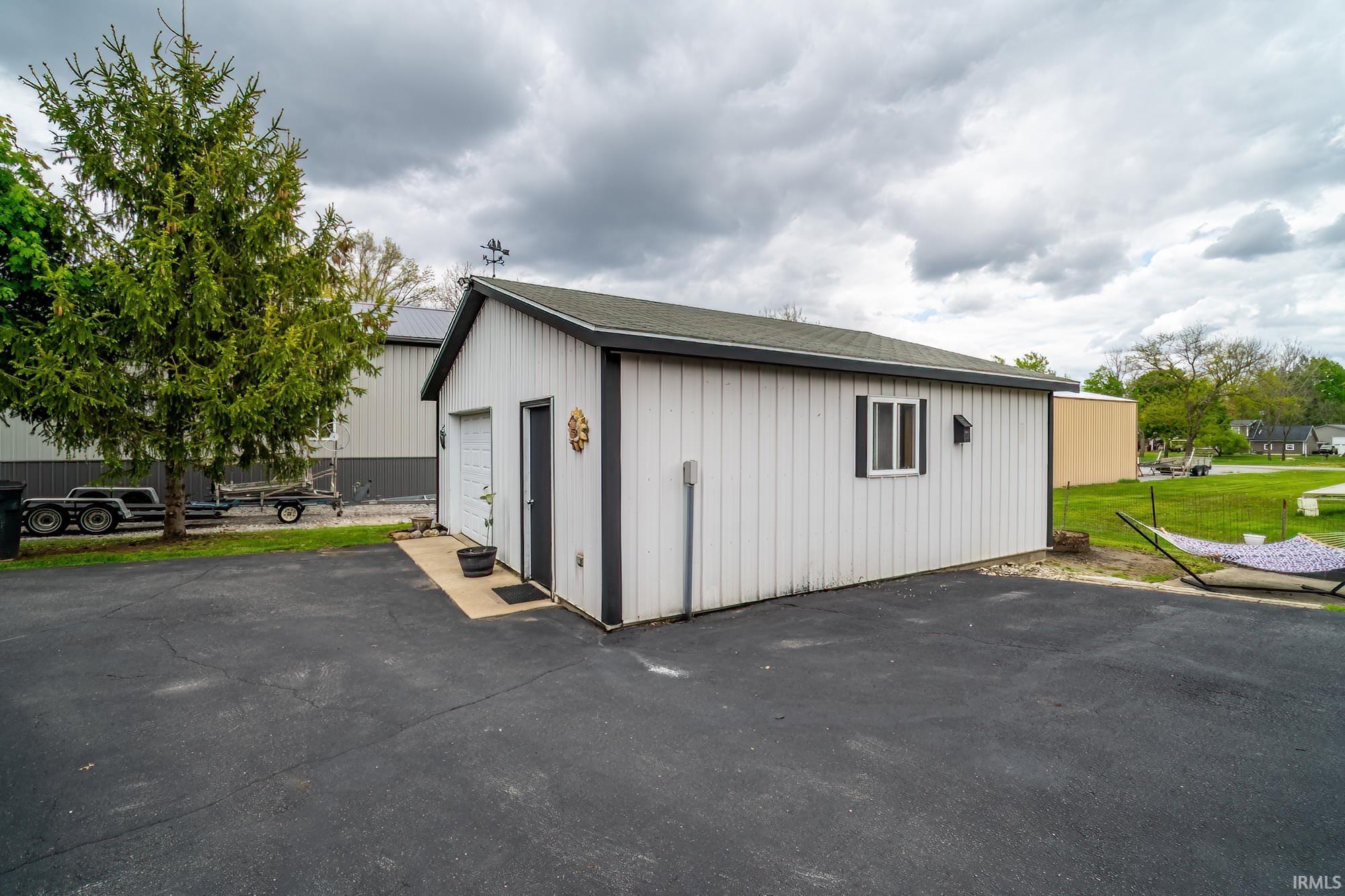 11950 E 390 Road Lagrange IN 46761