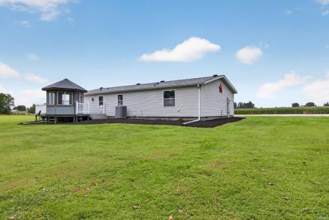 7516 S County Road 100 W Clay City IN 47841