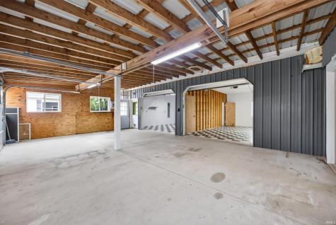 7516 S County Road 100 W Clay City IN 47841