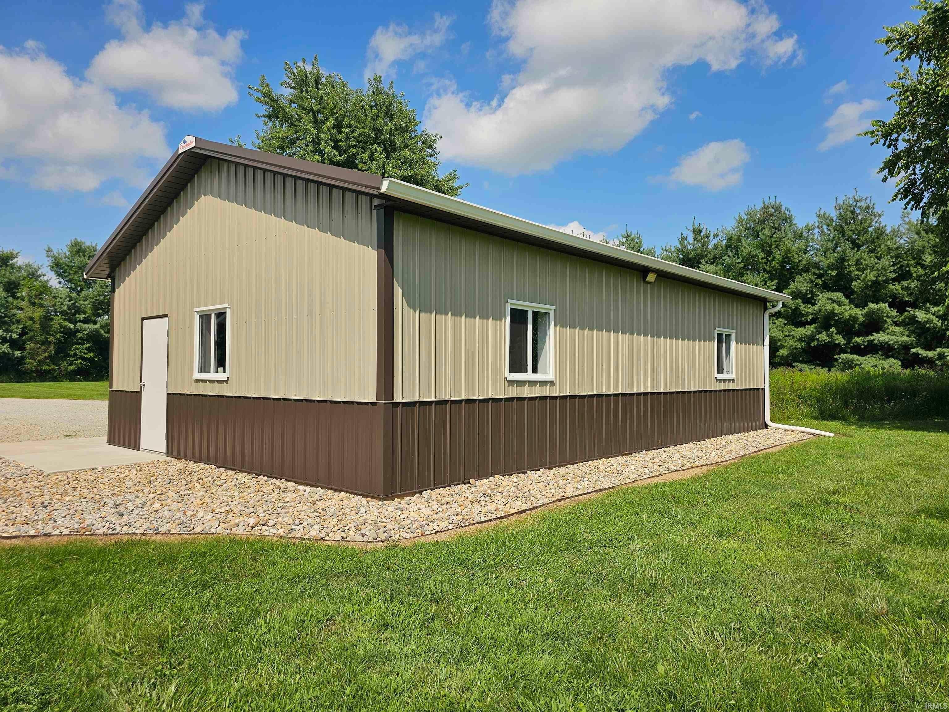 18483 5th Road Plymouth IN 46563