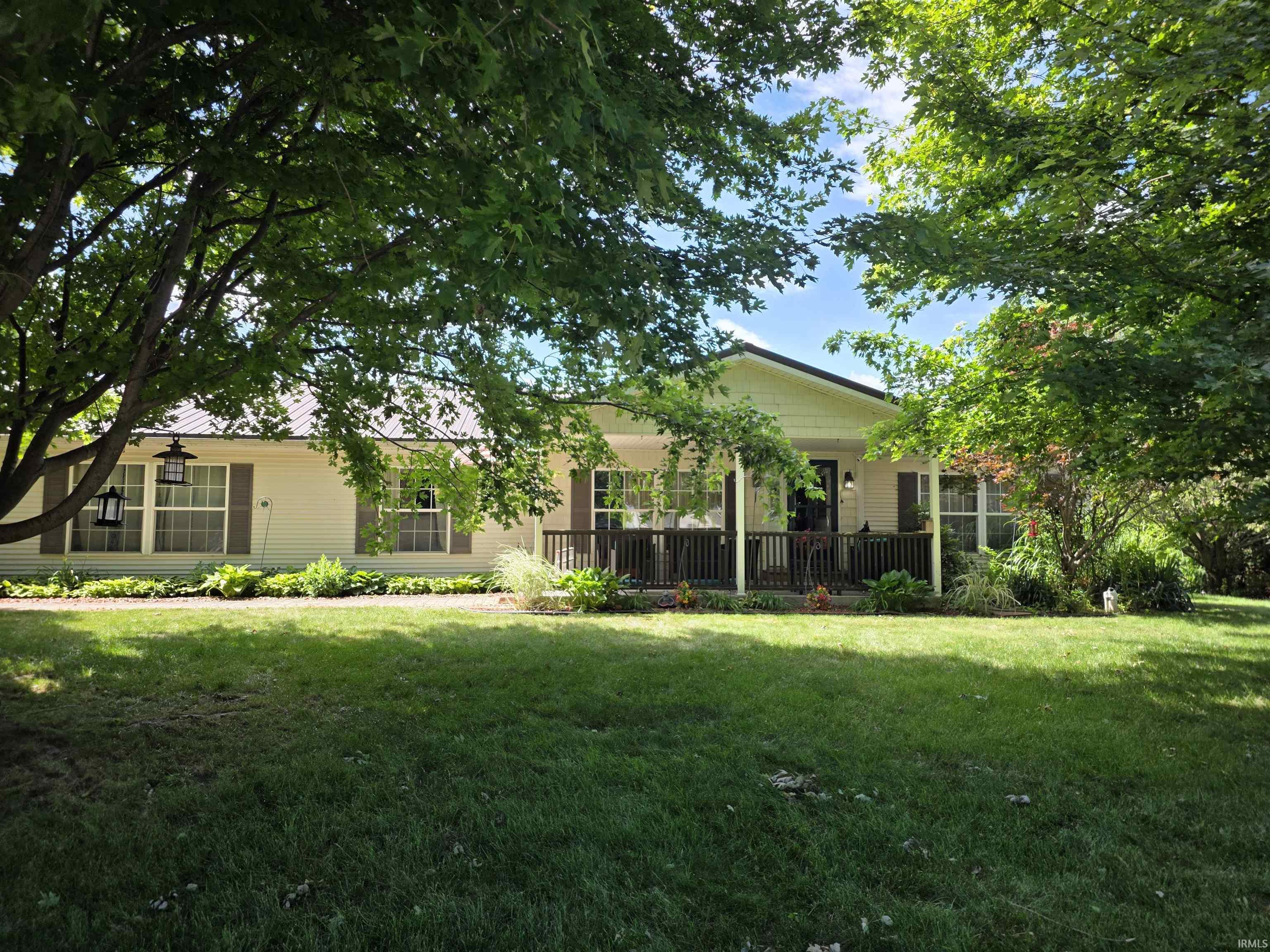 1495 E Dove Lane Milford IN 46542