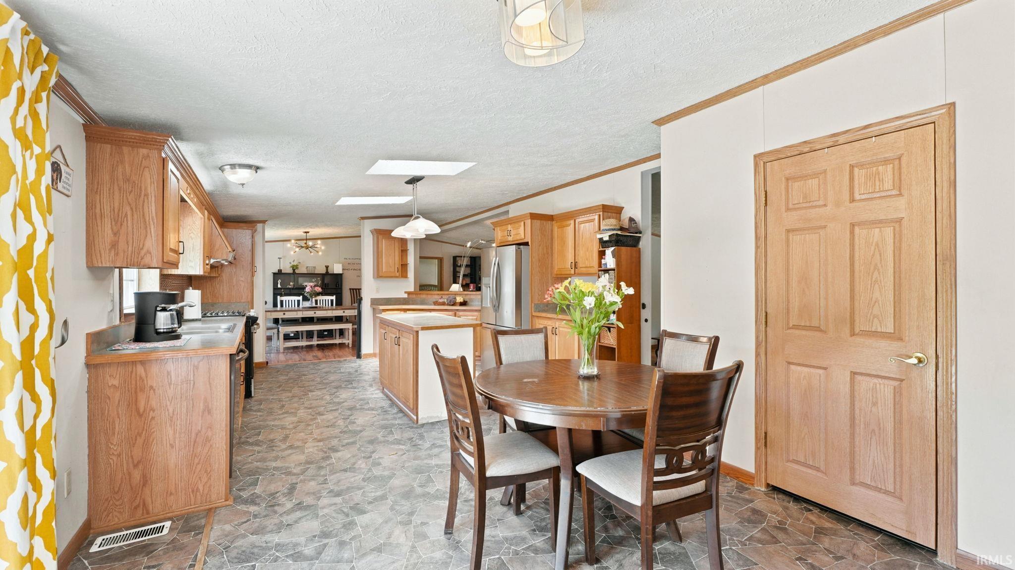 1495 E Dove Lane Milford IN 46542