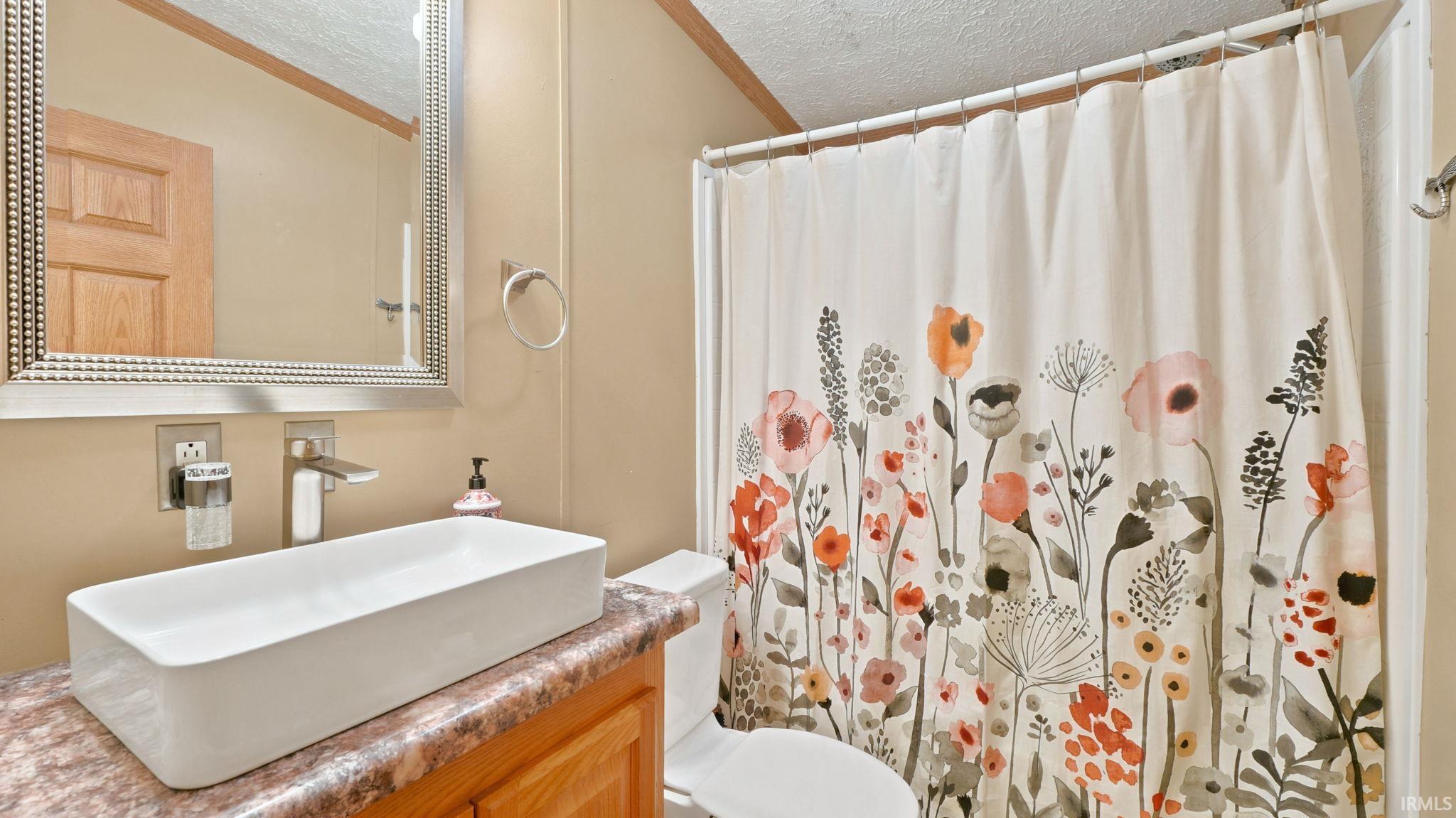 1495 E Dove Lane Milford IN 46542