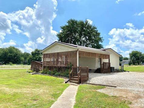 479 N Chestnut Street Switz City IN 47465