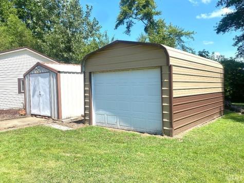 479 N Chestnut Street Switz City IN 47465