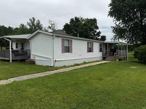 2 E Calvertville Road Bloomfield IN 47424