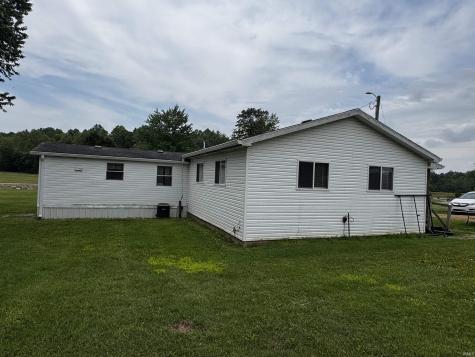 2 E Calvertville Road Bloomfield IN 47424