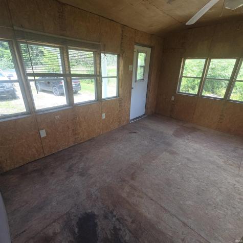 7472 S 1050 W Road Owensville IN 47665