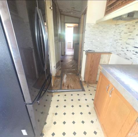 7472 S 1050 W Road Owensville IN 47665