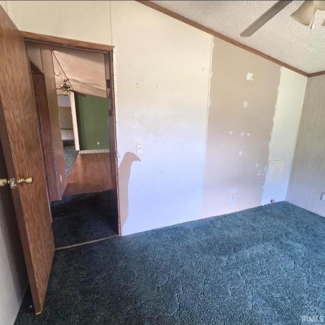 7472 S 1050 W Road Owensville IN 47665